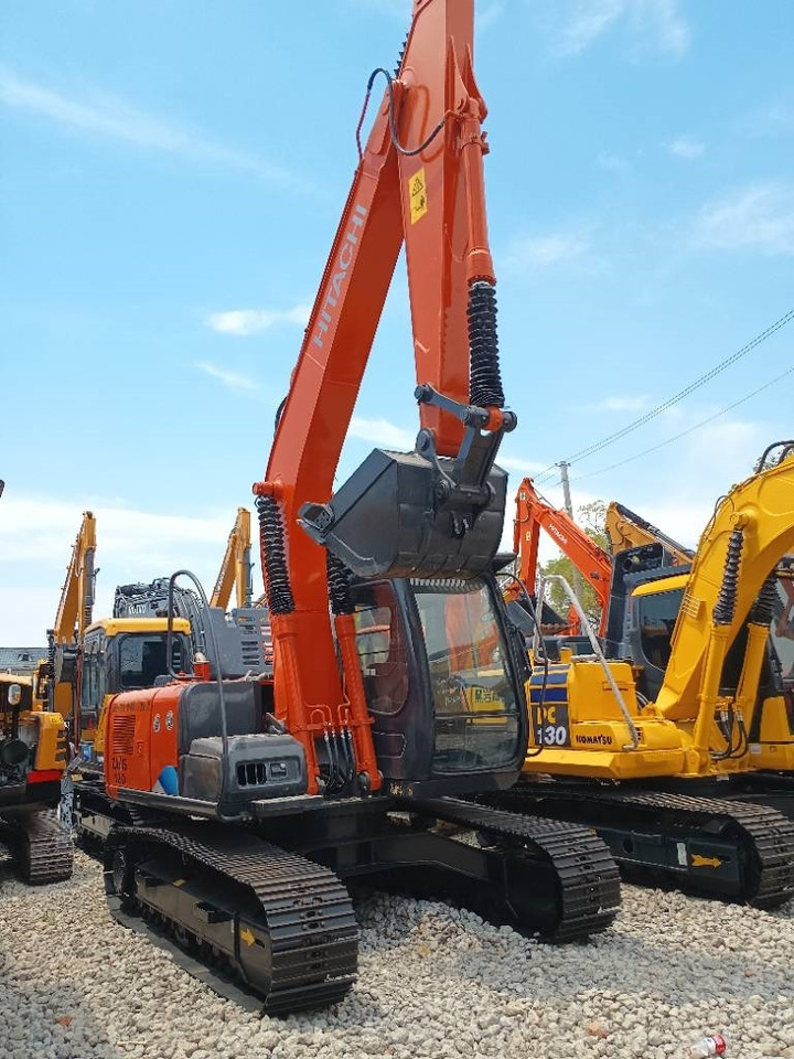 Hitachi ZX 120 - Kāpurķēžu ekskavators: foto 5 Hitachi ZX 120 - Kāpurķēžu ekskavators: foto 5