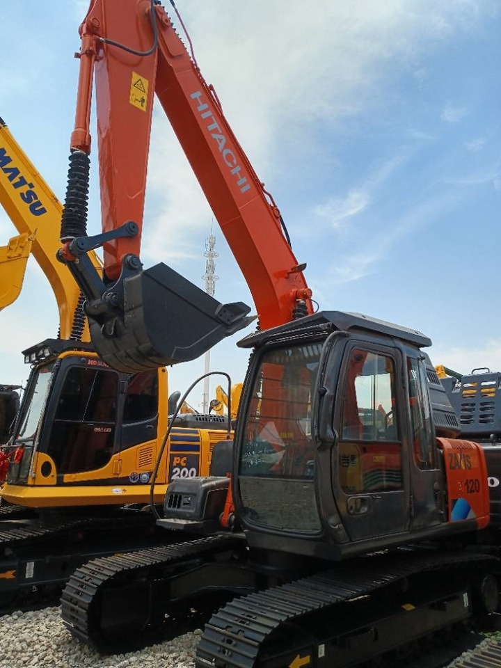 Hitachi ZX 120 - Kāpurķēžu ekskavators: foto 5 Hitachi ZX 120 - Kāpurķēžu ekskavators: foto 5