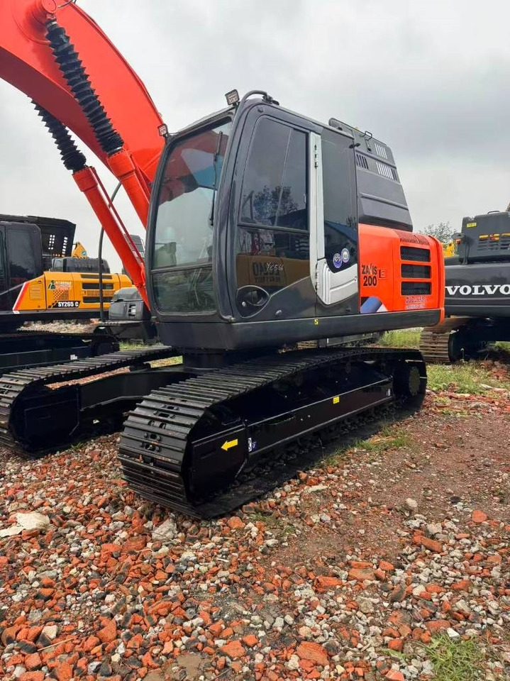 Kāpurķēžu ekskavators Hitachi ZX 200: foto 6 Kāpurķēžu ekskavators Hitachi ZX 200: foto 6