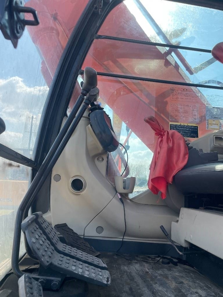 Hitachi ZX 240  - Kāpurķēžu ekskavators: foto 3 Hitachi ZX 240  - Kāpurķēžu ekskavators: foto 3