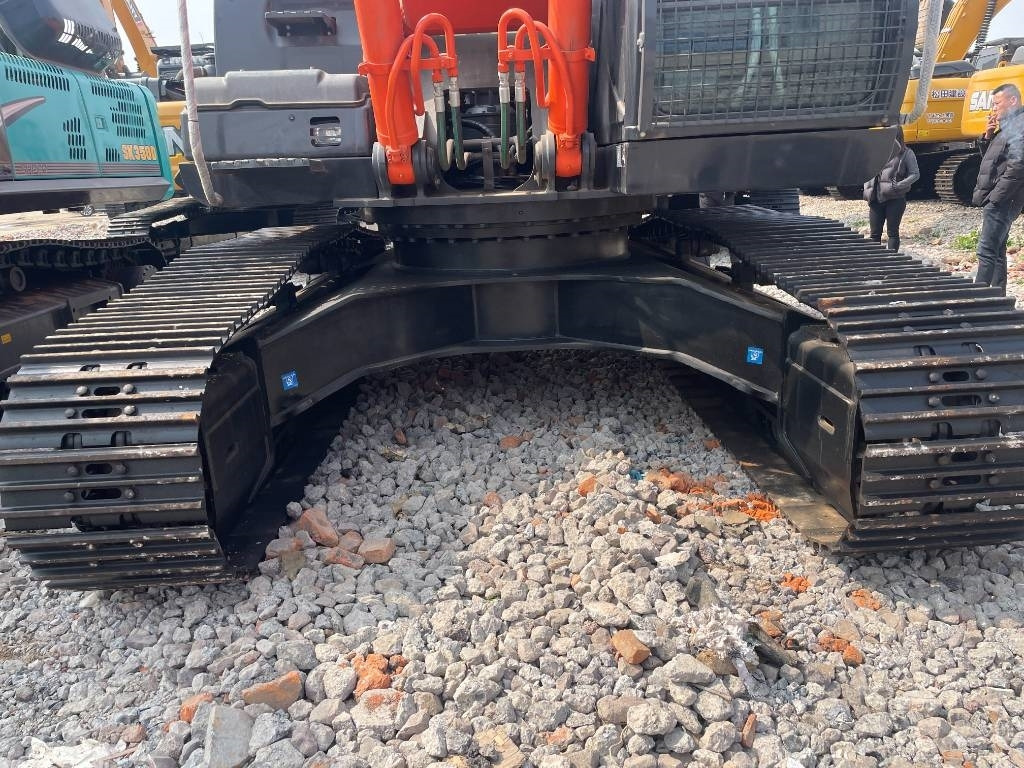 Hitachi ZX 360 - Kāpurķēžu ekskavators: foto 5 Hitachi ZX 360 - Kāpurķēžu ekskavators: foto 5