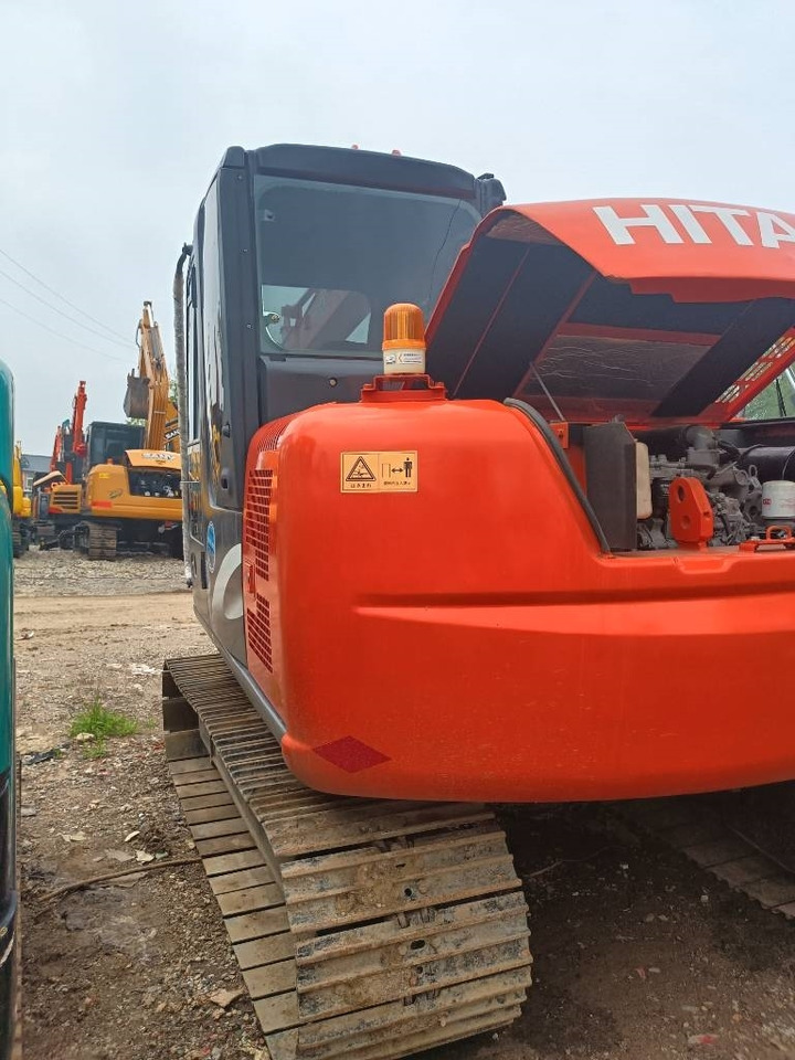Hitachi ZX 70 - Kāpurķēžu ekskavators: foto 4 Hitachi ZX 70 - Kāpurķēžu ekskavators: foto 4