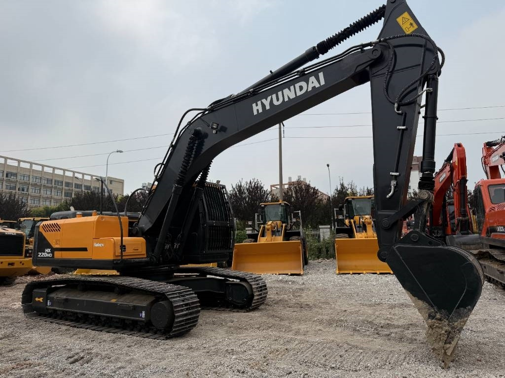 Hyundai HX 220 - Kāpurķēžu ekskavators: foto 5 Hyundai HX 220 - Kāpurķēžu ekskavators: foto 5