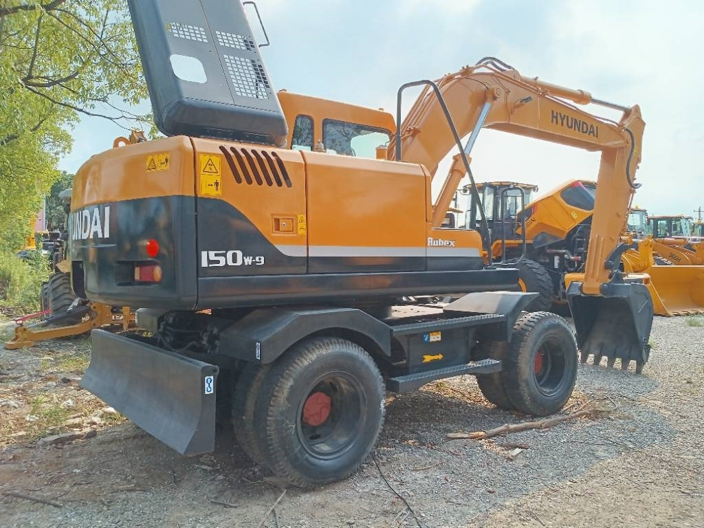Riteņu ekskavators Hyundai R 150 W: foto 1