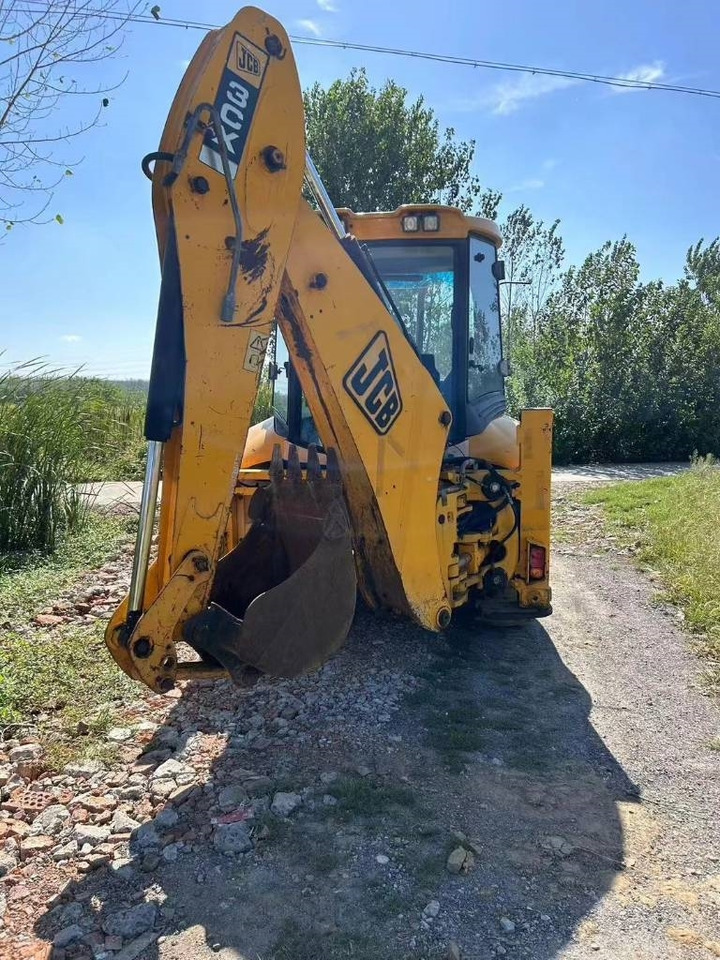 JCB 3 CX - Ekskavators-iekrāvējs: foto 2 JCB 3 CX - Ekskavators-iekrāvējs: foto 2