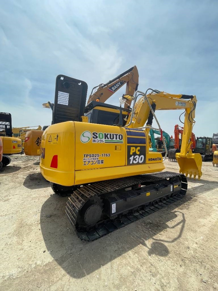 Komatsu PC 130 - Kāpurķēžu ekskavators: foto 1 Komatsu PC 130 - Kāpurķēžu ekskavators: foto 1