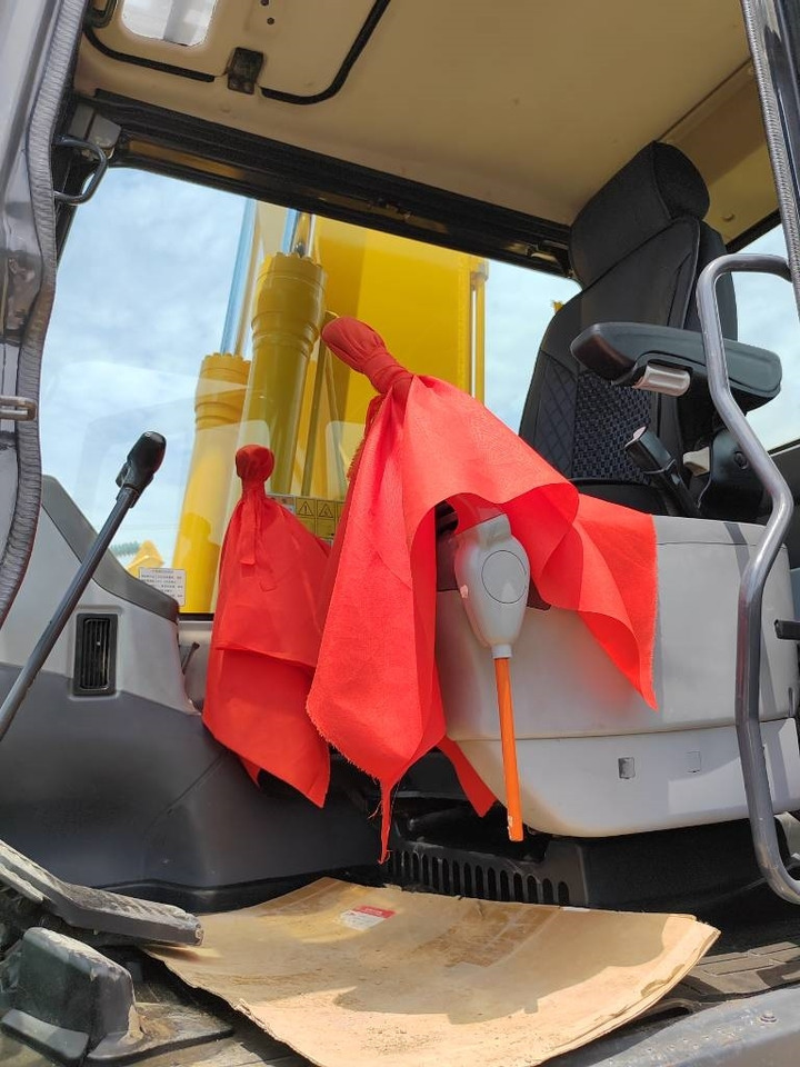 Komatsu PC 160 LC  - Kāpurķēžu ekskavators: foto 4 Komatsu PC 160 LC  - Kāpurķēžu ekskavators: foto 4