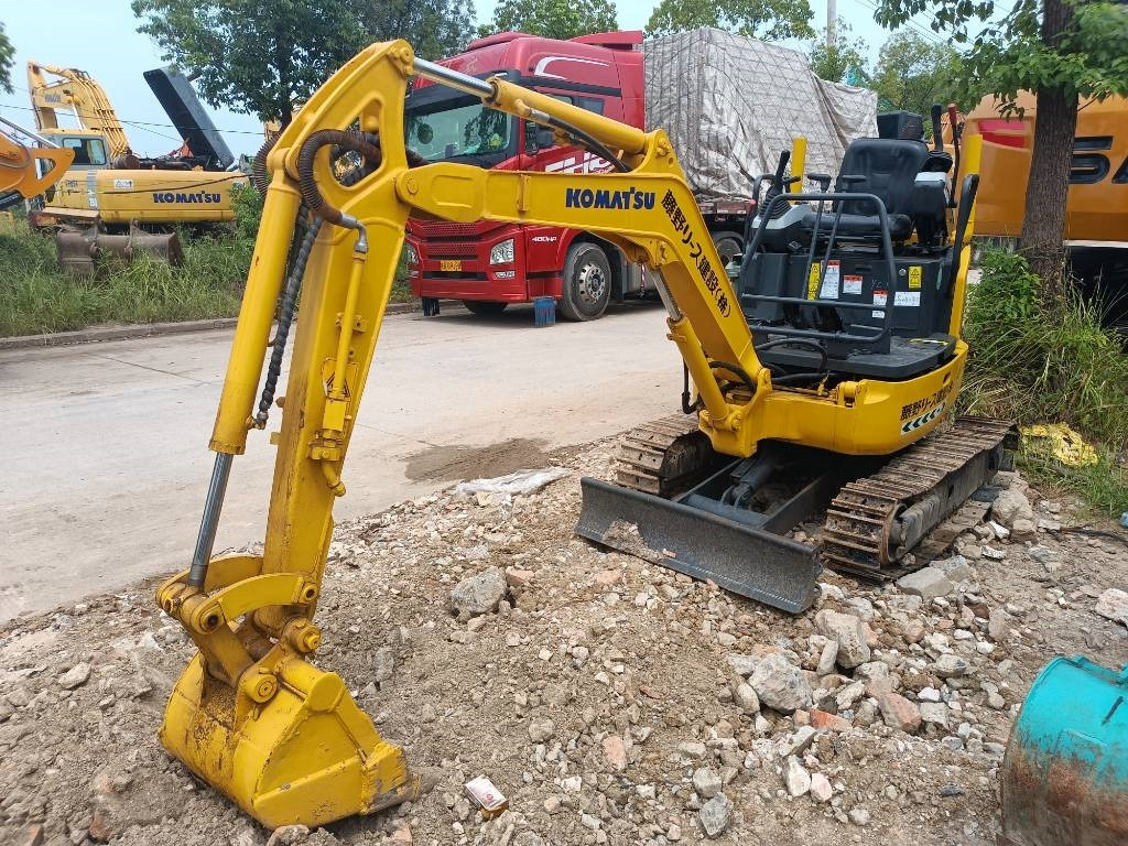 Komatsu PC 18 - Kāpurķēžu ekskavators: foto 1 Komatsu PC 18 - Kāpurķēžu ekskavators: foto 1