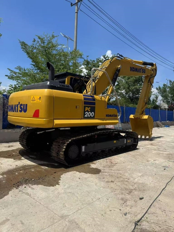 Komatsu PC 200 8N - Kāpurķēžu ekskavators: foto 1 Komatsu PC 200 8N - Kāpurķēžu ekskavators: foto 1