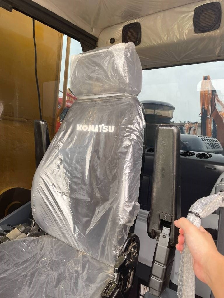 Komatsu PC 220  - Kāpurķēžu ekskavators: foto 4 Komatsu PC 220  - Kāpurķēžu ekskavators: foto 4