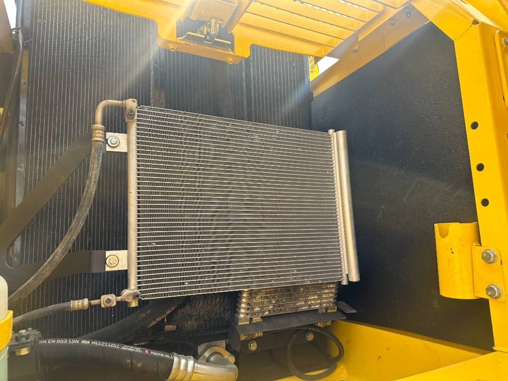 Komatsu PC 240 - Kāpurķēžu ekskavators: foto 4 Komatsu PC 240 - Kāpurķēžu ekskavators: foto 4