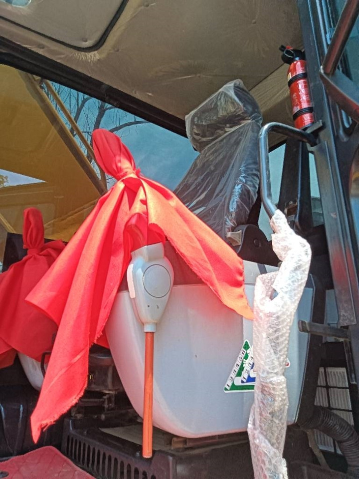 Komatsu PC 240 - Kāpurķēžu ekskavators: foto 3 Komatsu PC 240 - Kāpurķēžu ekskavators: foto 3