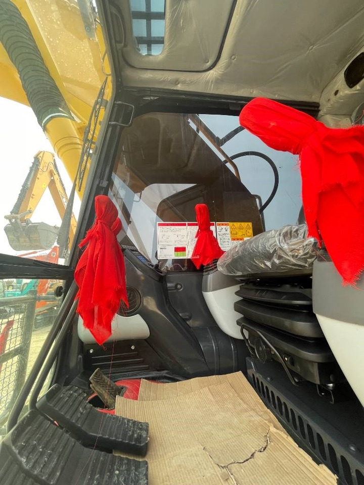 Komatsu PC 240 - Kāpurķēžu ekskavators: foto 5 Komatsu PC 240 - Kāpurķēžu ekskavators: foto 5
