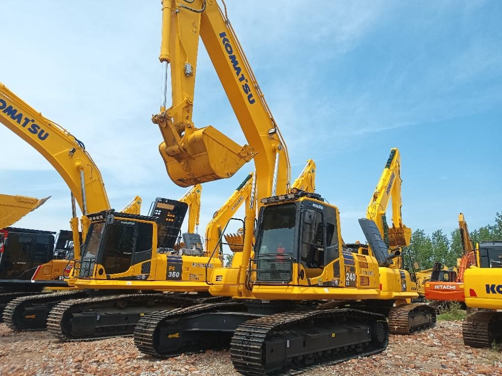 Komatsu PC 240 LC-8 - Kāpurķēžu ekskavators: foto 1 Komatsu PC 240 LC-8 - Kāpurķēžu ekskavators: foto 1