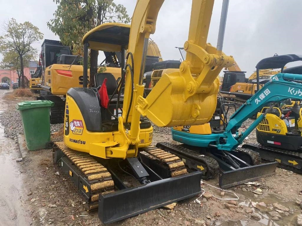 Komatsu PC 35 - Mini-ekskavators: foto 3 Komatsu PC 35 - Mini-ekskavators: foto 3