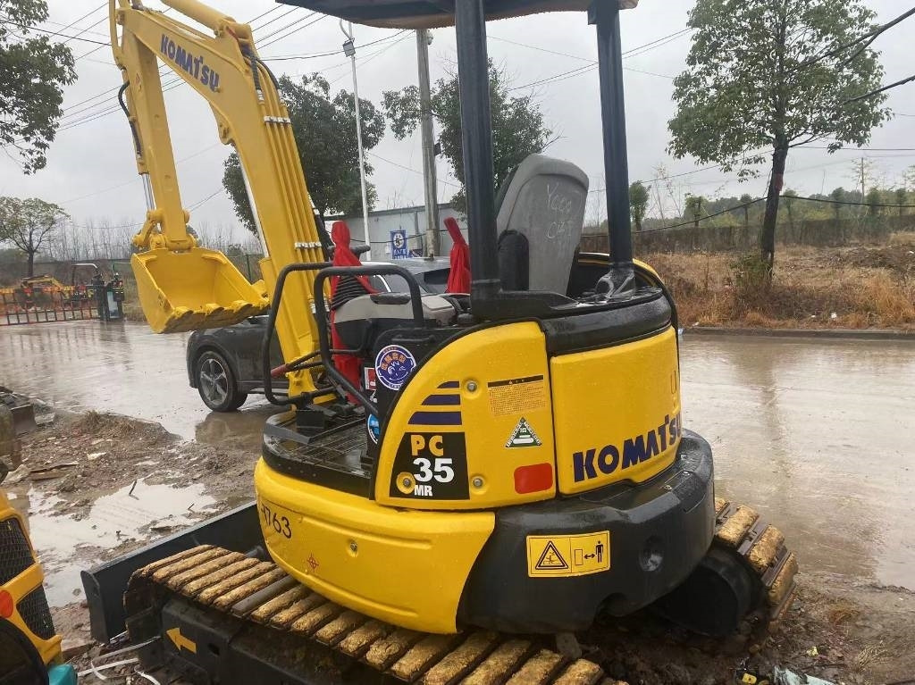 Komatsu PC 35 - Mini-ekskavators: foto 4 Komatsu PC 35 - Mini-ekskavators: foto 4