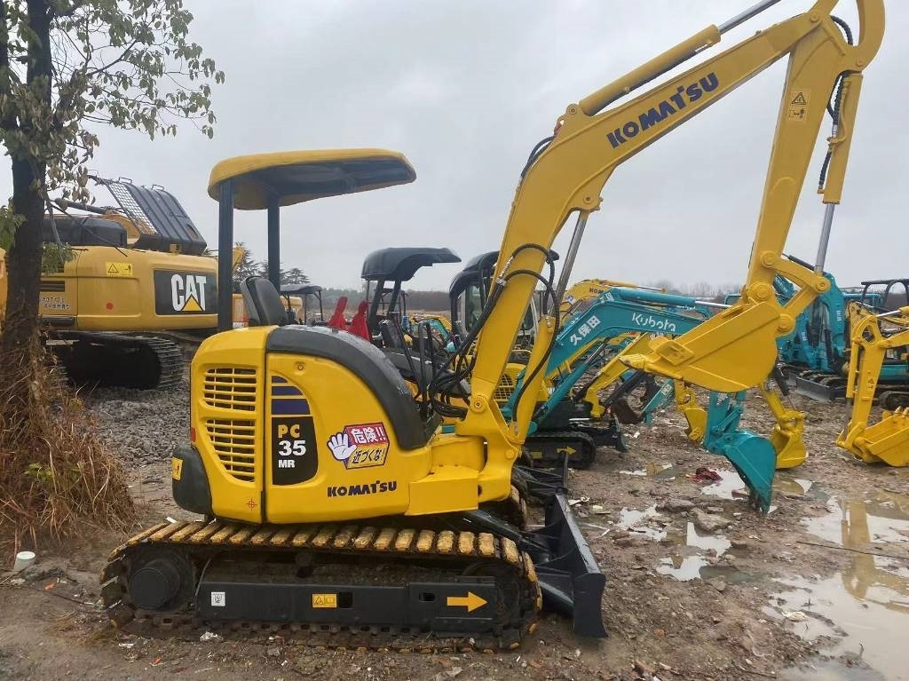 Komatsu PC 35 - Mini-ekskavators: foto 1 Komatsu PC 35 - Mini-ekskavators: foto 1