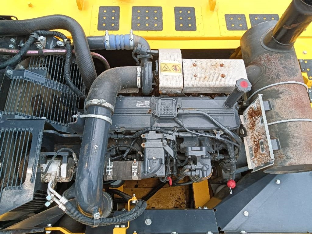 Jaunā Kāpurķēžu ekskavators Komatsu PC 360: foto 6