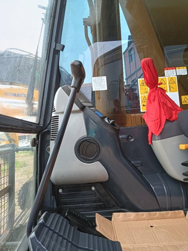 Jaunā Kāpurķēžu ekskavators Komatsu PC 360: foto 9