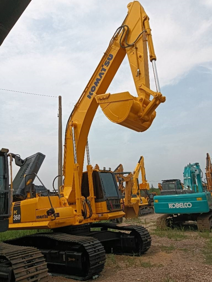 Jaunā Kāpurķēžu ekskavators Komatsu PC 360: foto 7