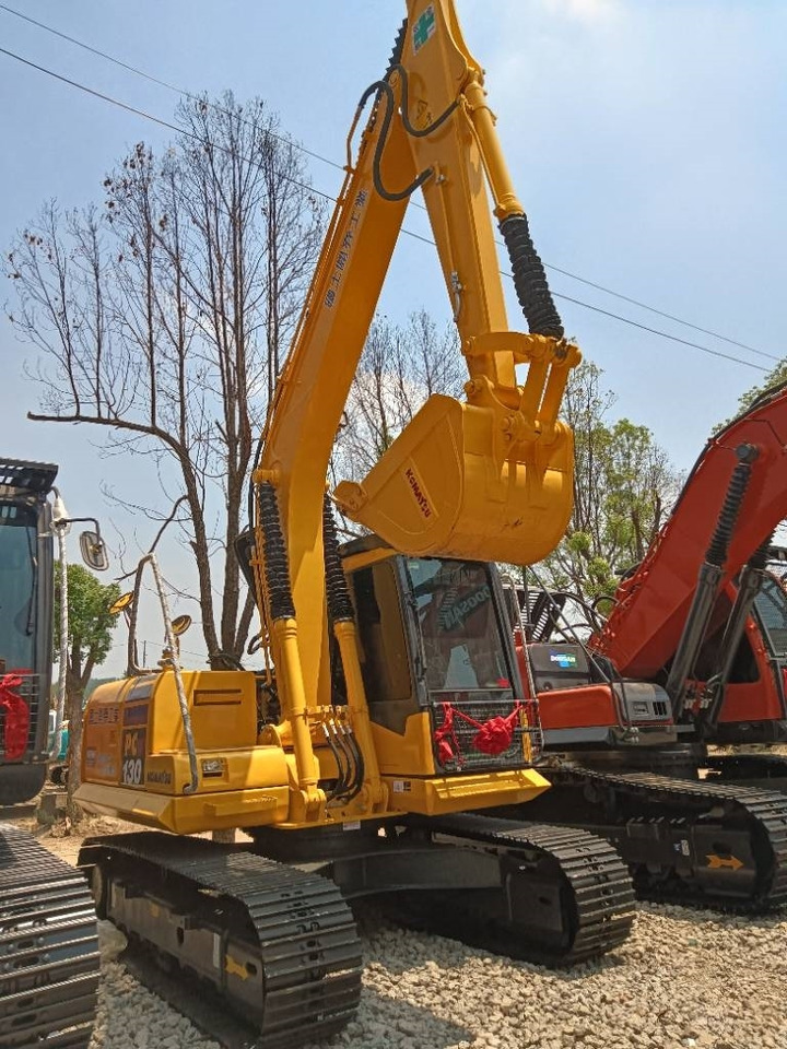 Komatsu pc130 - Kāpurķēžu ekskavators: foto 1 Komatsu pc130 - Kāpurķēžu ekskavators: foto 1