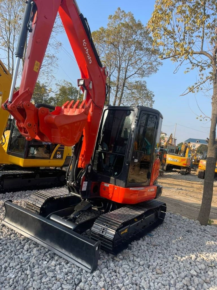 Kubota 165 - Kāpurķēžu ekskavators: foto 4 Kubota 165 - Kāpurķēžu ekskavators: foto 4