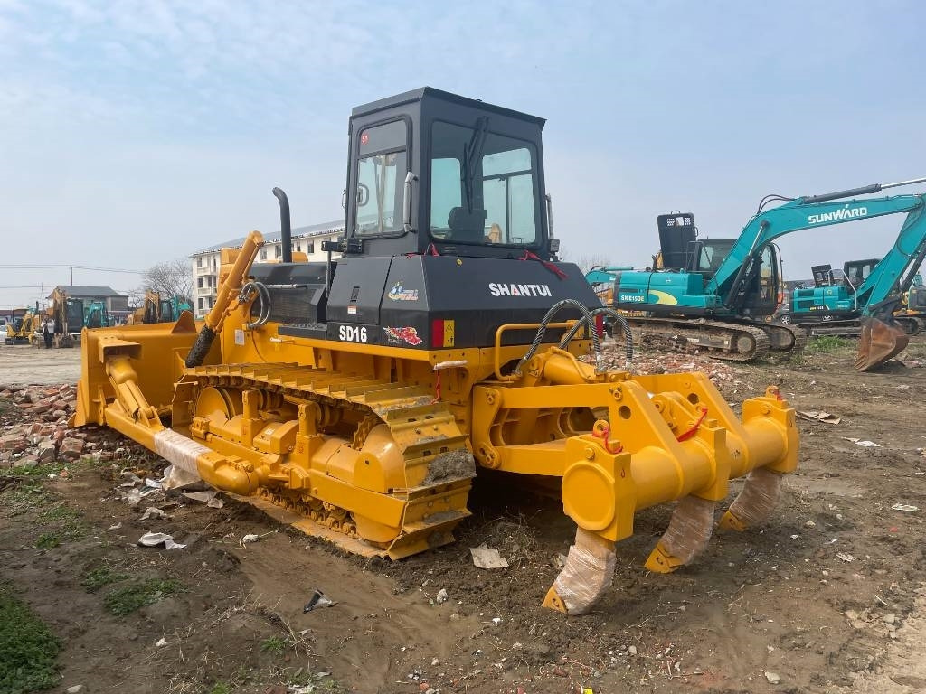 Shantui SD 16 - Buldozers: foto 1 Shantui SD 16 - Buldozers: foto 1