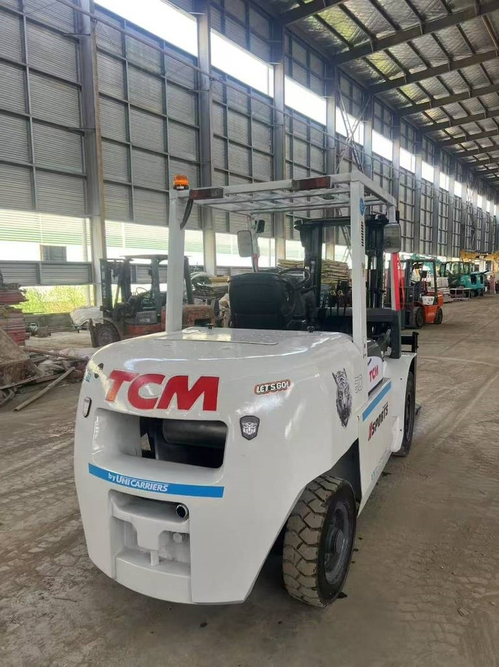 TCM FD 50 - Dīzeļiekrāvējs: foto 3 TCM FD 50 - Dīzeļiekrāvējs: foto 3