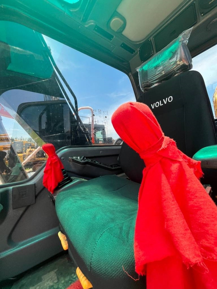 Volvo EC 140 - Kāpurķēžu ekskavators: foto 4 Volvo EC 140 - Kāpurķēžu ekskavators: foto 4