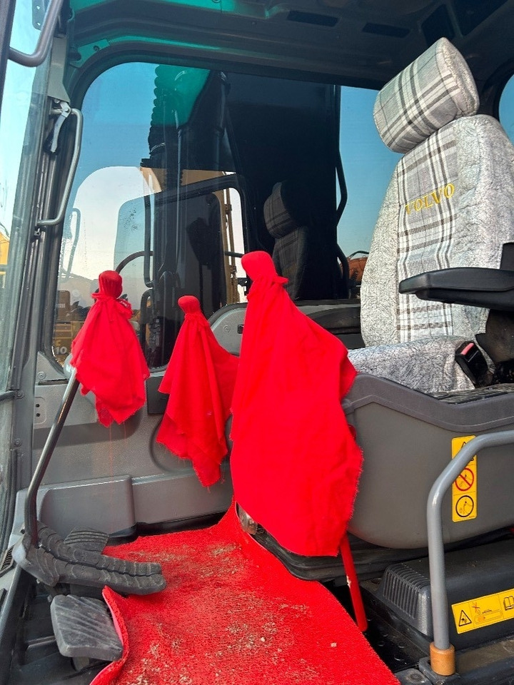 Volvo EC 210 - Kāpurķēžu ekskavators: foto 2 Volvo EC 210 - Kāpurķēžu ekskavators: foto 2