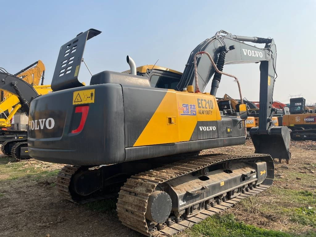 Volvo EC 210 - Kāpurķēžu ekskavators: foto 1 Volvo EC 210 - Kāpurķēžu ekskavators: foto 1