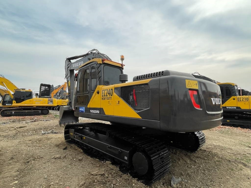 Volvo EC 240 - Kāpurķēžu ekskavators: foto 2 Volvo EC 240 - Kāpurķēžu ekskavators: foto 2