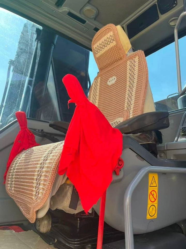 Volvo EC 240  - Kāpurķēžu ekskavators: foto 4 Volvo EC 240  - Kāpurķēžu ekskavators: foto 4