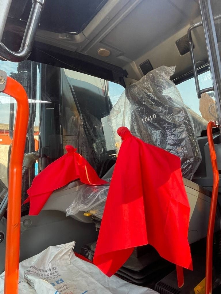 Volvo EC 290 - Kāpurķēžu ekskavators: foto 3 Volvo EC 290 - Kāpurķēžu ekskavators: foto 3