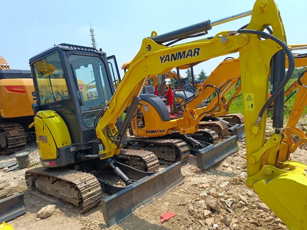 Yanmar Vio 35 - Mini-ekskavators: foto 1 Yanmar Vio 35 - Mini-ekskavators: foto 1