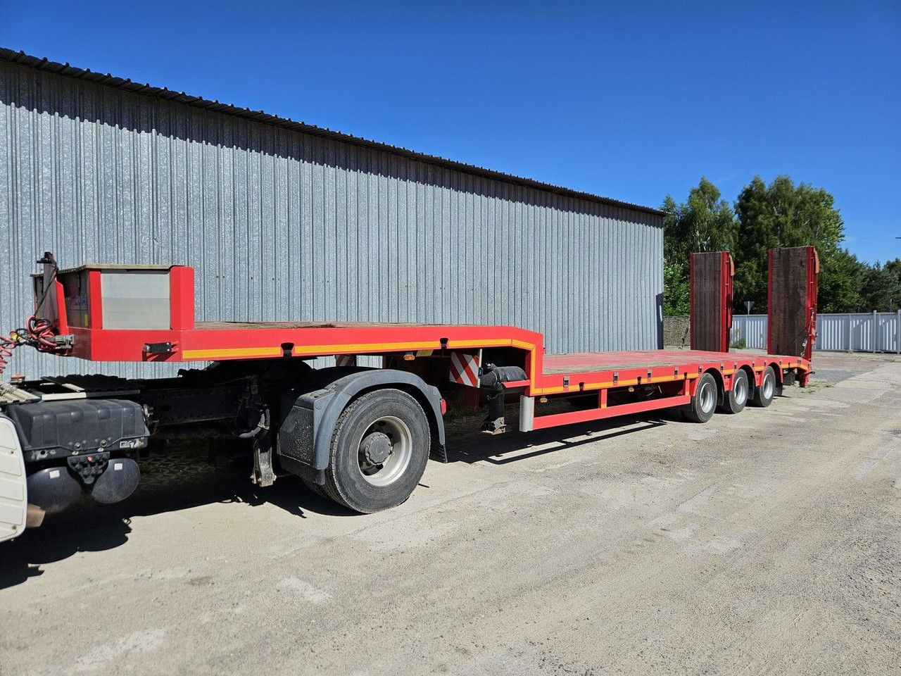 Mega Mega MNN 3 Axles - Lift Axle MNN 3 Axles - Lift Axle - Puspiekabe zema profila platforma: foto 1 Mega Mega MNN 3 Axles - Lift Axle MNN 3 Axles - Lift Axle - Puspiekabe zema profila platforma: foto 1