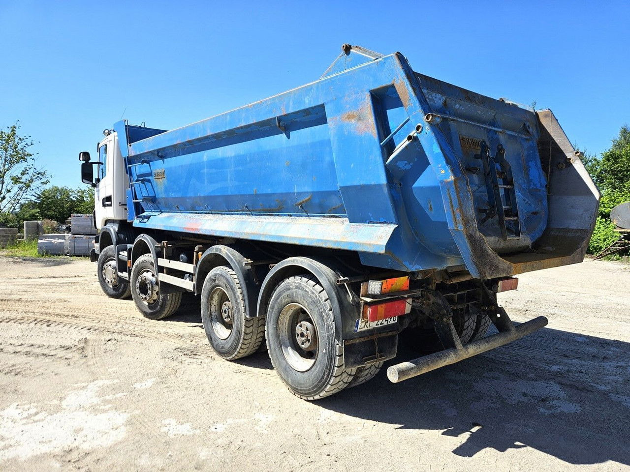 Scania R420 - Kravas automašīna pašizgāzējs: foto 4 Scania R420 - Kravas automašīna pašizgāzējs: foto 4