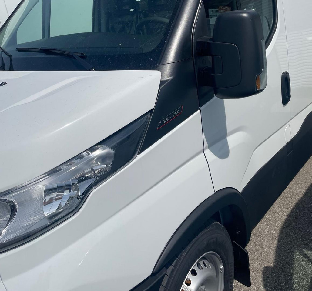 Iveco DAILY VAN, 3.0 D 176k, 35S18H V Evolution H2 - Kravas mikroautobuss: foto 3 Iveco DAILY VAN, 3.0 D 176k, 35S18H V Evolution H2 - Kravas mikroautobuss: foto 3