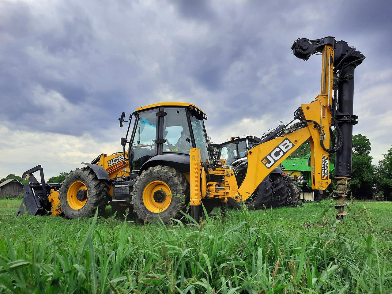 JCB 4CX, Vrtná súprava, Traktobager - Ekskavators-iekrāvējs: foto 2 JCB 4CX, Vrtná súprava, Traktobager - Ekskavators-iekrāvējs: foto 2