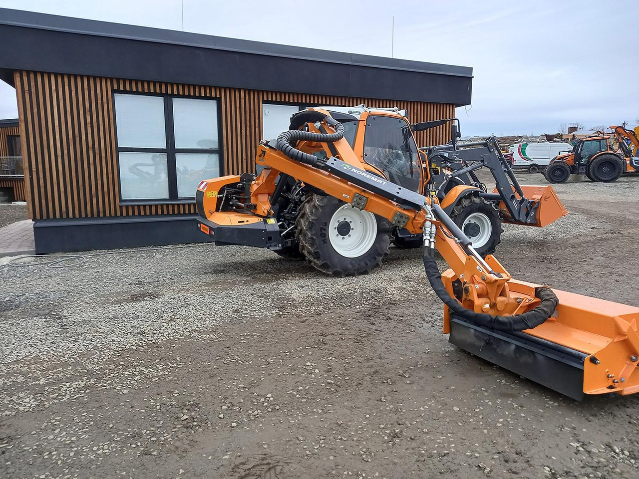 Lintrac Linder, Perkins, 90 - Traktors: foto 2 Lintrac Linder, Perkins, 90 - Traktors: foto 2