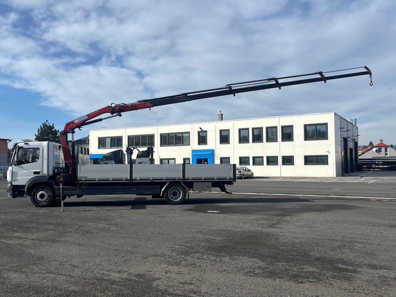 Bortu kravas automašīna/ Platforma, Kravas auto ar manipulatoru Mercedes truck ATEGO, 1527, Crane HMF 1120 - K5: foto 12