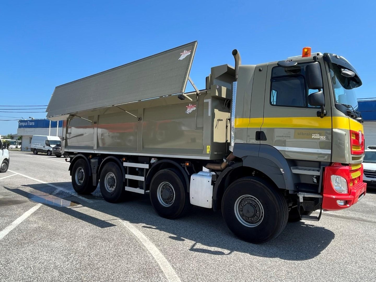 Tatra Phoenix 8x8 jednostranný sklápač, rv 2019, Sklápač S1 - Kravas automašīna pašizgāzējs: foto 4 Tatra Phoenix 8x8 jednostranný sklápač, rv 2019, Sklápač S1 - Kravas automašīna pašizgāzējs: foto 4