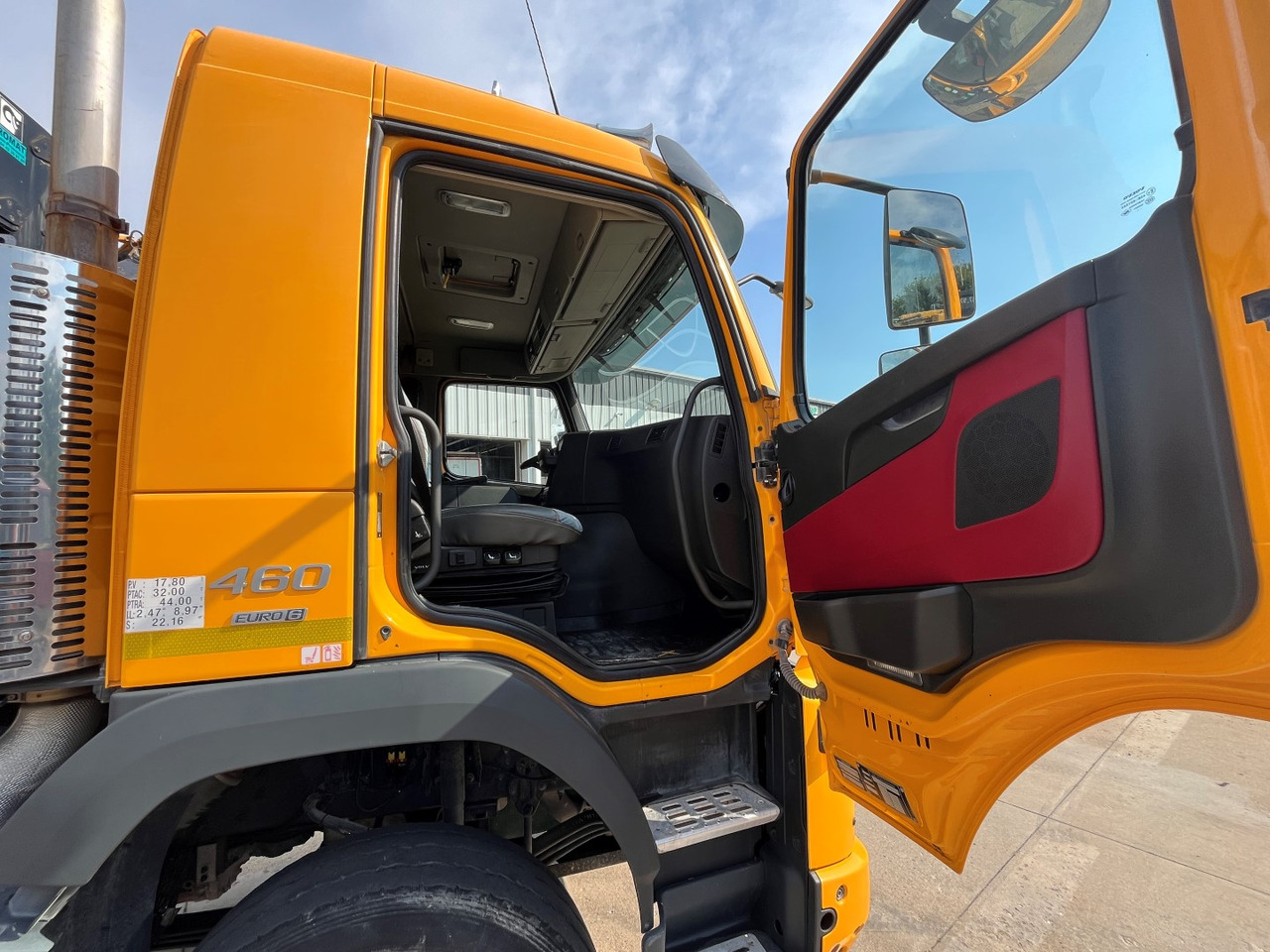 Kravas automašīna pašizgāzējs, Kravas auto ar manipulatoru VOLVO FMX 460,  8x4, 2017, HIAB 188: foto 30