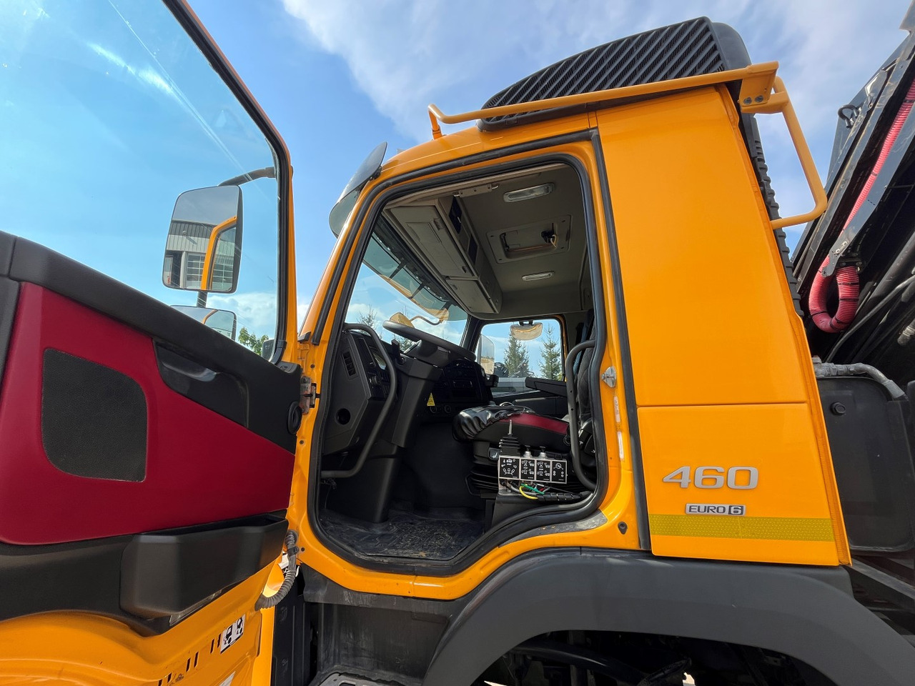 Kravas automašīna pašizgāzējs, Kravas auto ar manipulatoru VOLVO FMX 460,  8x4, 2017, HIAB 188: foto 24
