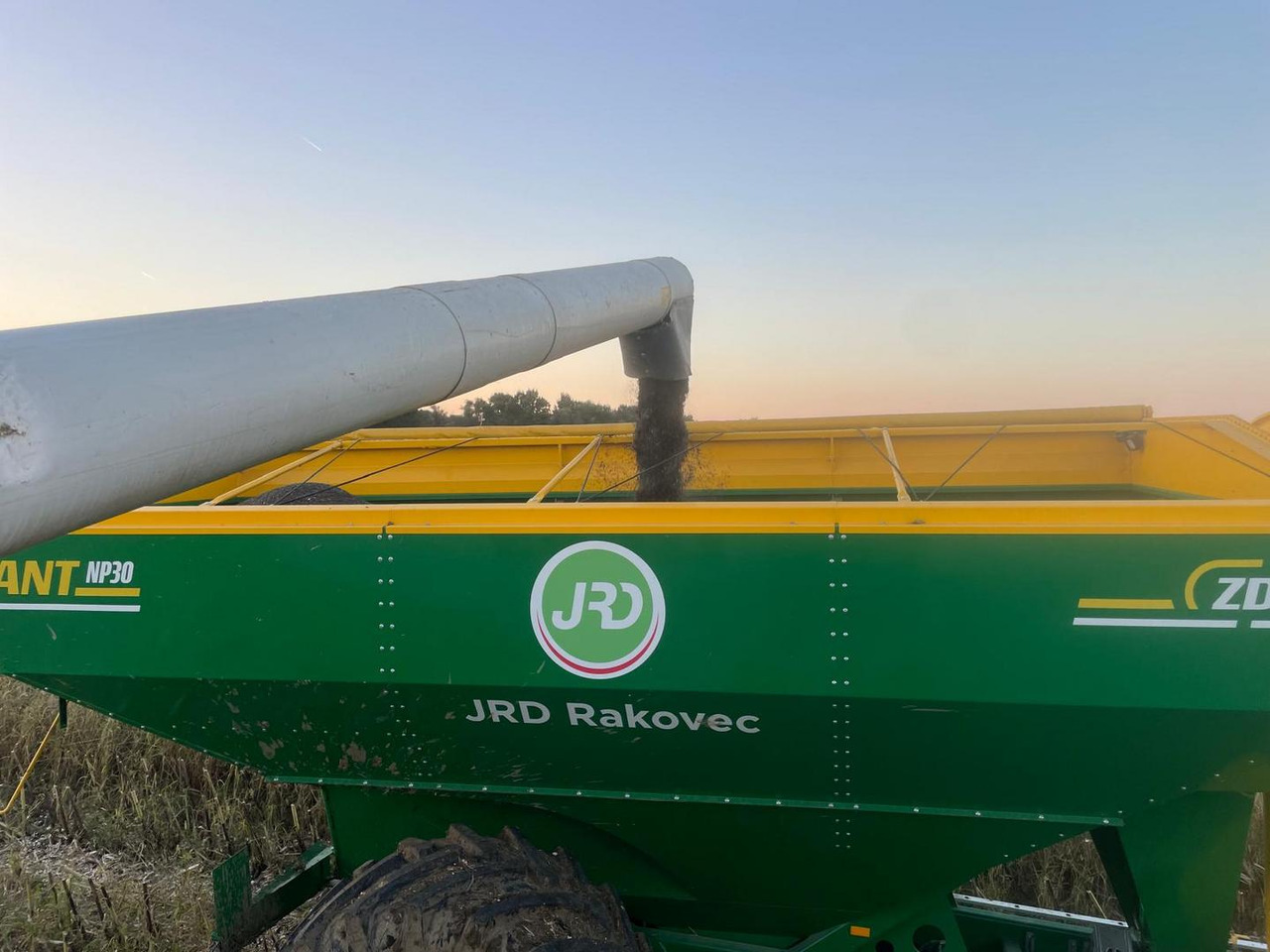 ZDT GIGANT, NP 30, Prekladací voz - Lauksaimniecības piekabe: foto 3 ZDT GIGANT, NP 30, Prekladací voz - Lauksaimniecības piekabe: foto 3