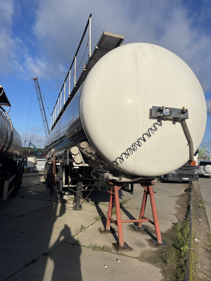 Klaeser TSA 55 C - Puspiekabe cisterna: foto 4 Klaeser TSA 55 C - Puspiekabe cisterna: foto 4