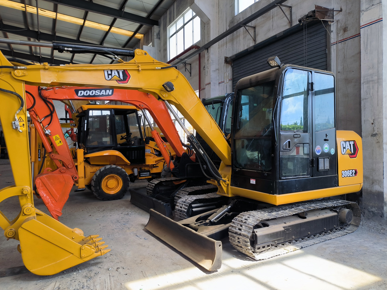 CATERPILLAR 306E - Mini-ekskavators: foto 2 CATERPILLAR 306E - Mini-ekskavators: foto 2