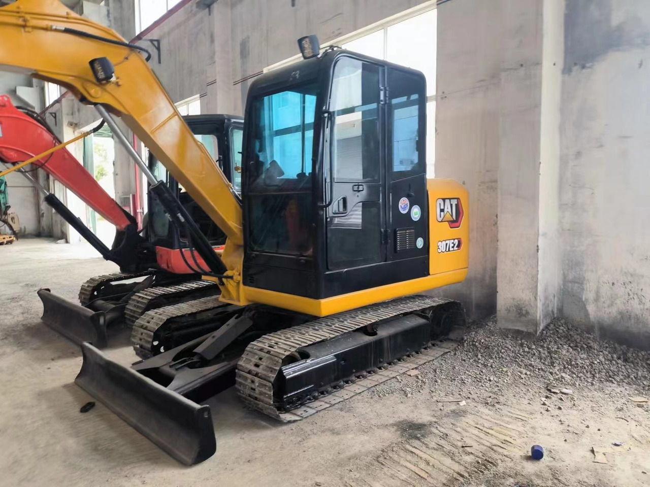 CATERPILLAR 307E - Mini-ekskavators: foto 1 CATERPILLAR 307E - Mini-ekskavators: foto 1