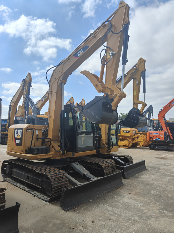 CATERPILLAR 308E crawler excavator - Kāpurķēžu ekskavators: foto 1 CATERPILLAR 308E crawler excavator - Kāpurķēžu ekskavators: foto 1