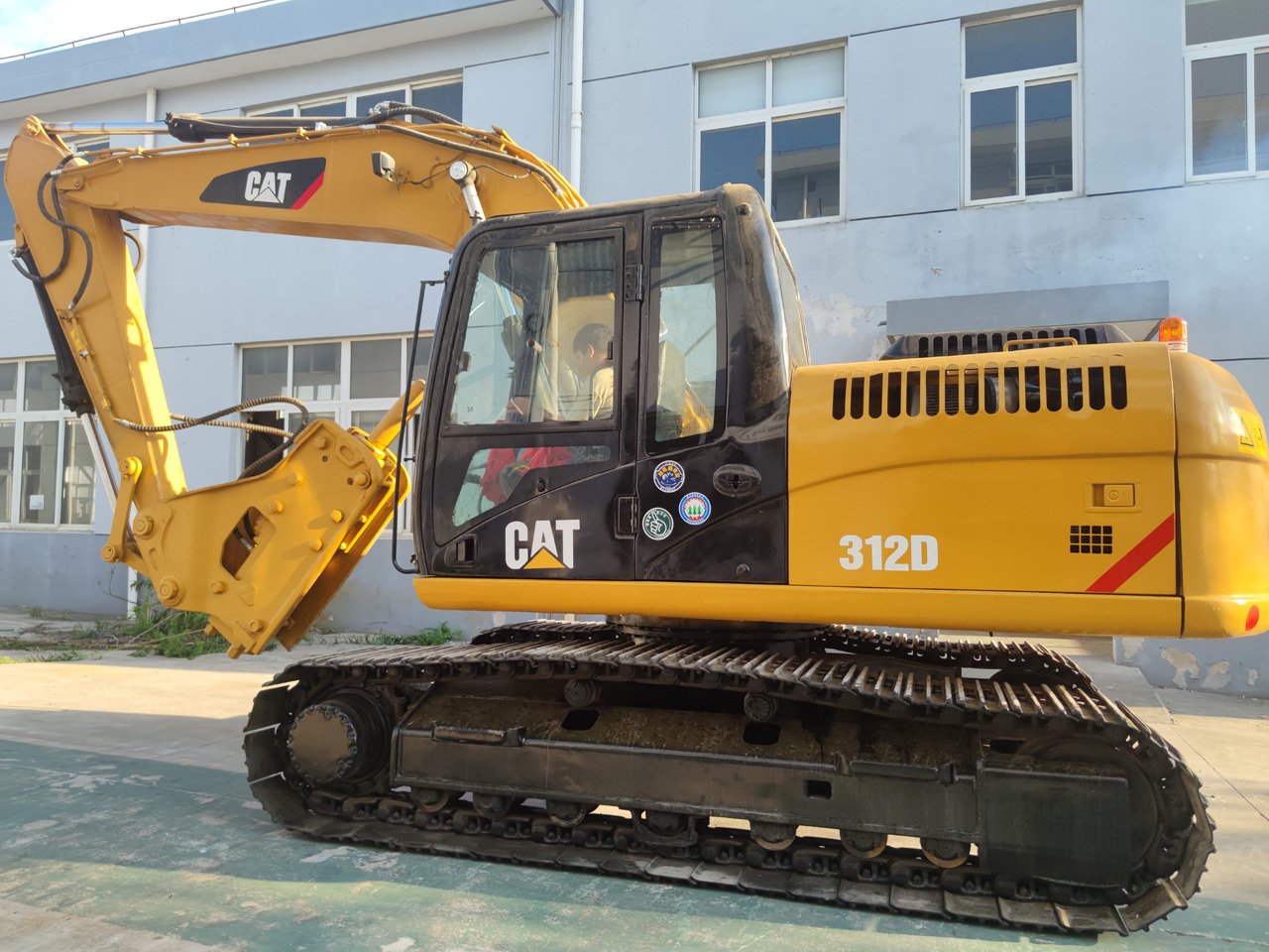 CATERPILLAR 312D - Kāpurķēžu ekskavators: foto 3 CATERPILLAR 312D - Kāpurķēžu ekskavators: foto 3